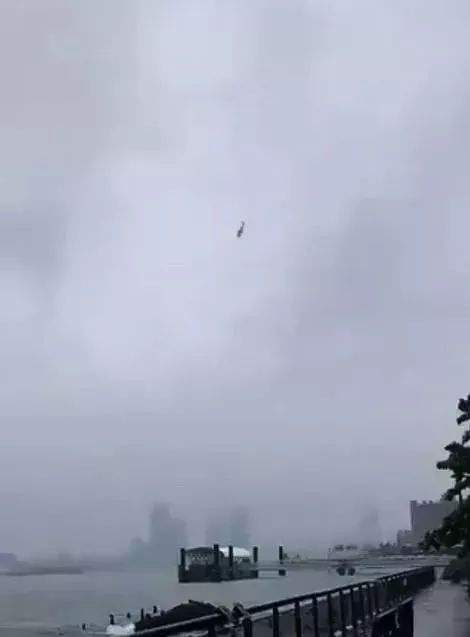 曼哈顿市中心飞机坠毁，一人死亡