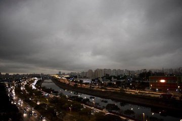 白天也懂夜的黑：巴西因亚马逊大火而陷入黑暗
