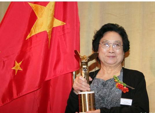 屠呦呦入选“共和国勋章”建议名单