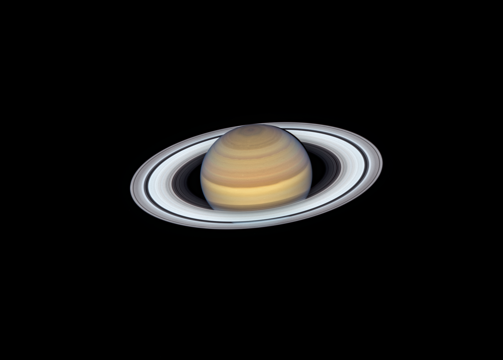 如此清晰、如此美丽的土星照片，都不像是真的